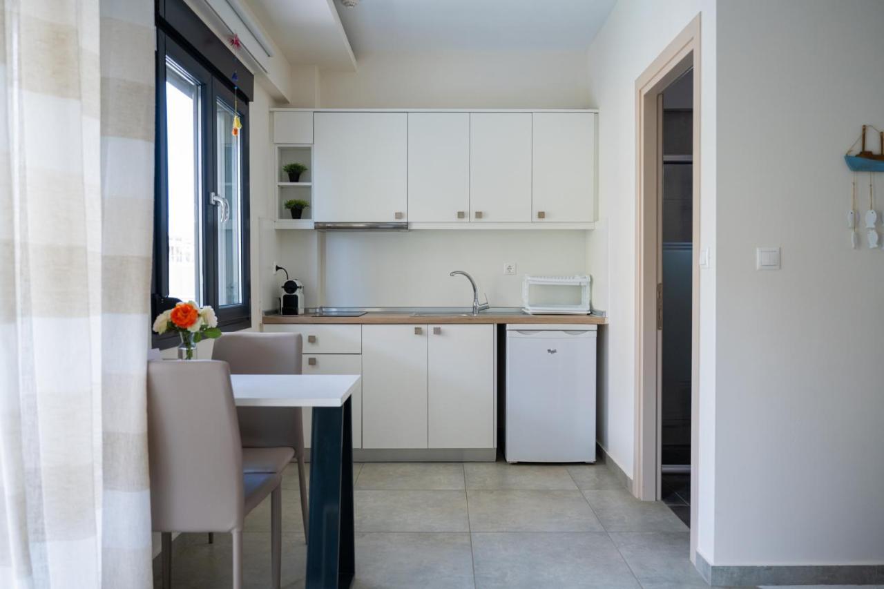 Callista Suites Флогита Екстериор снимка