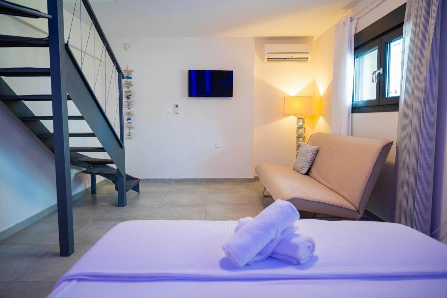 Callista Suites Флогита Екстериор снимка